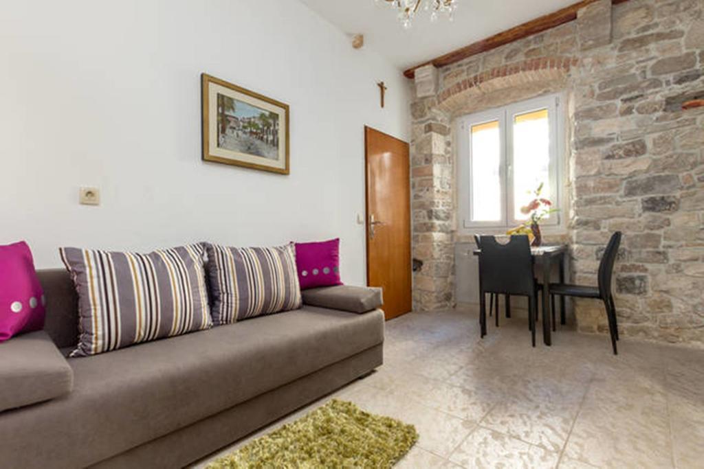 Apartments Emperor Oasis Сплит Екстериор снимка