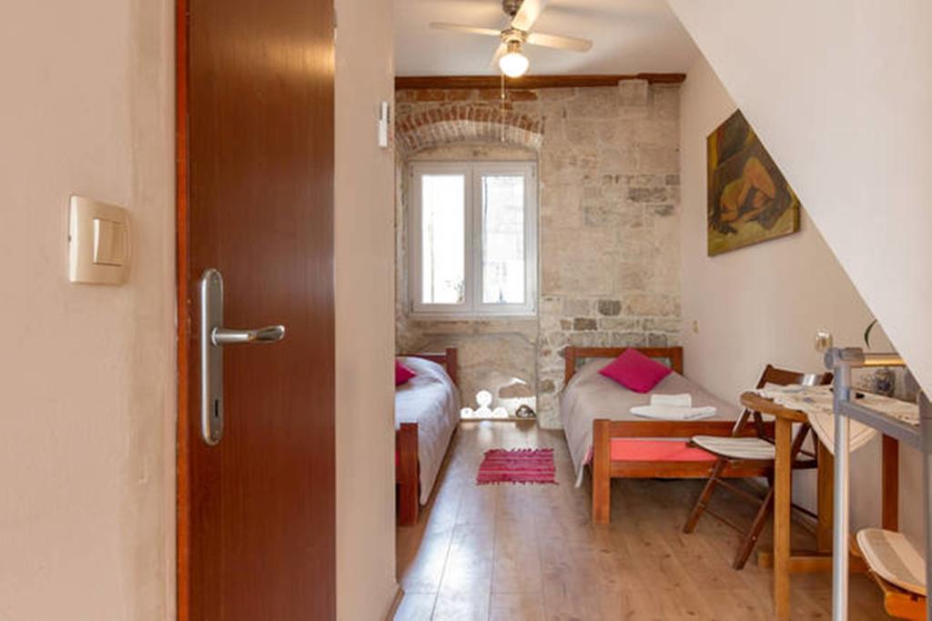 Apartments Emperor Oasis Сплит Екстериор снимка
